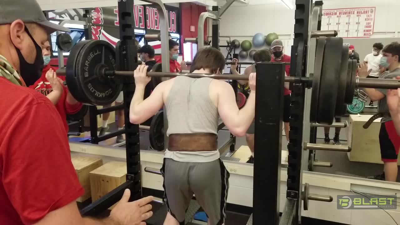 Max 335 squat