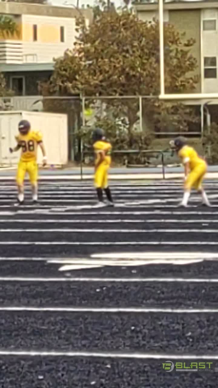 Splits the double team in on the tackle
#25 freshman 2021