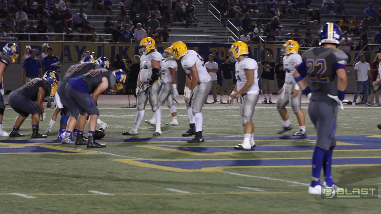 La Mirada High vs El Toro #63 Austin Rijnders and company with the QB 