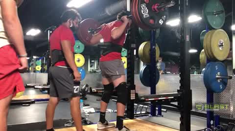 320 squat
