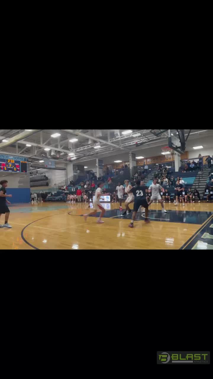 Deon to Simpson for 3