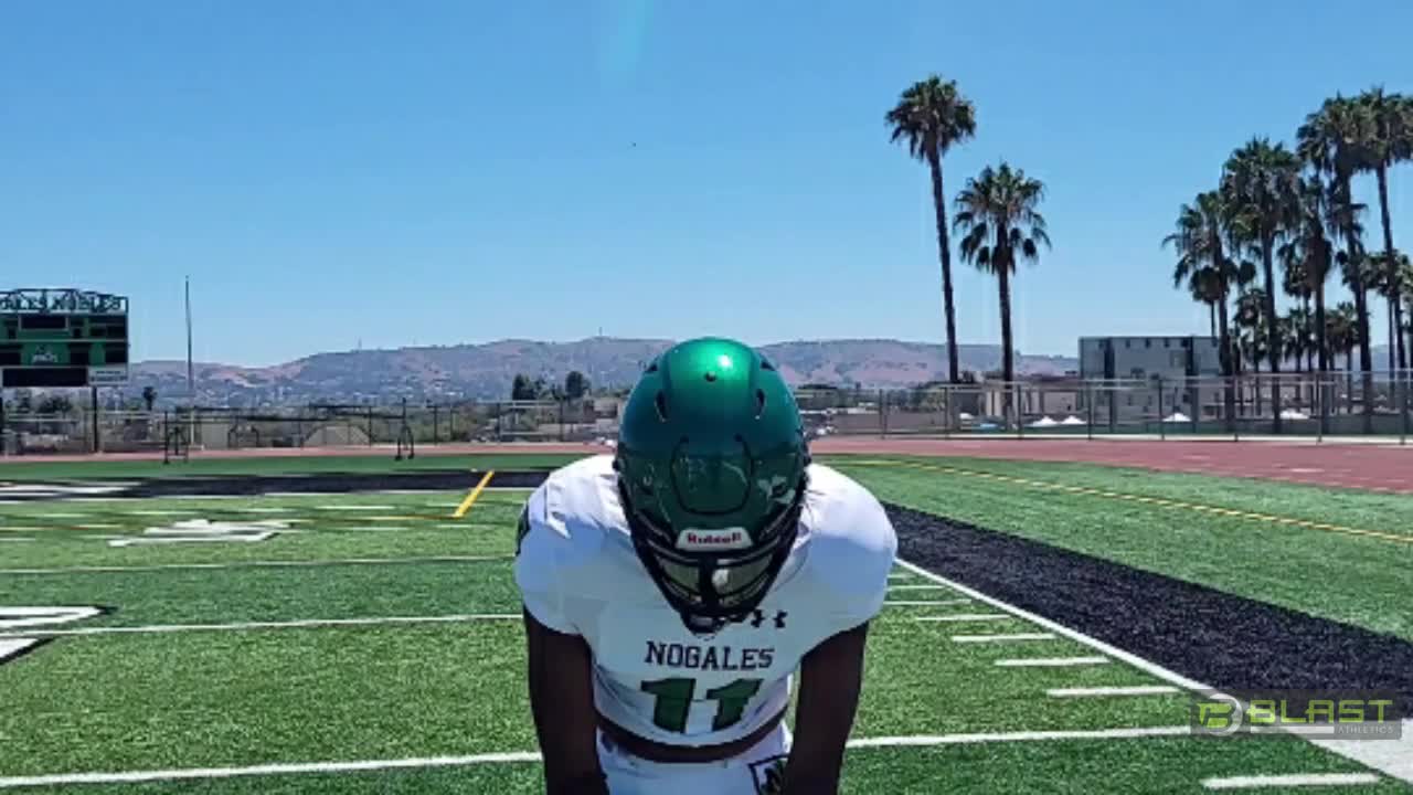 Nogales Football Picture Day!!
I love it when a plan comes together!! 
Our Family vs. Your Team!! #NogalesFootball