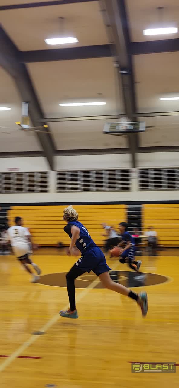 Chase with the pass yo Kobe for the layup