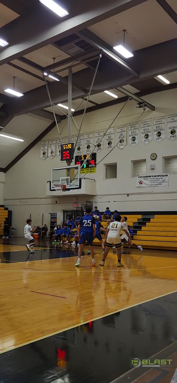 Seth with the steal from the in bound pass and the nice jump shot
