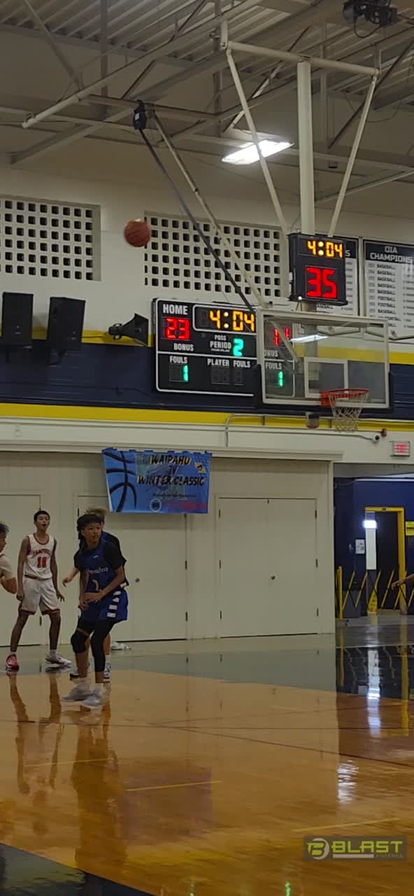 Chase with the steal and pass to Jude for the 3