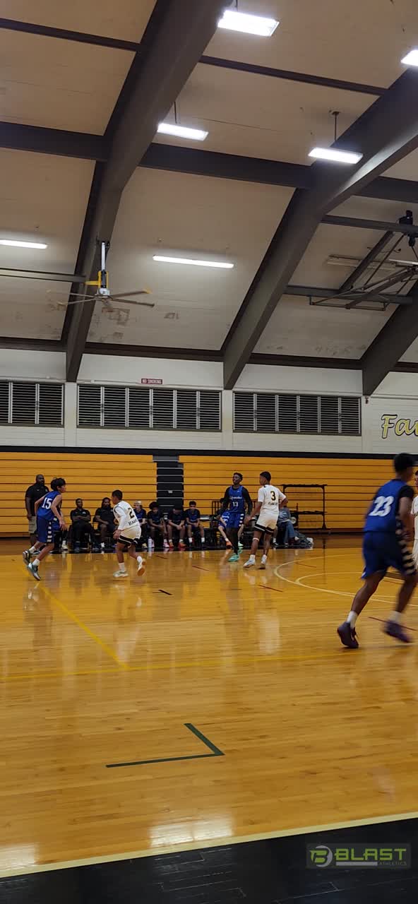 Jude with a nice reverse layup from the Wryzen assist